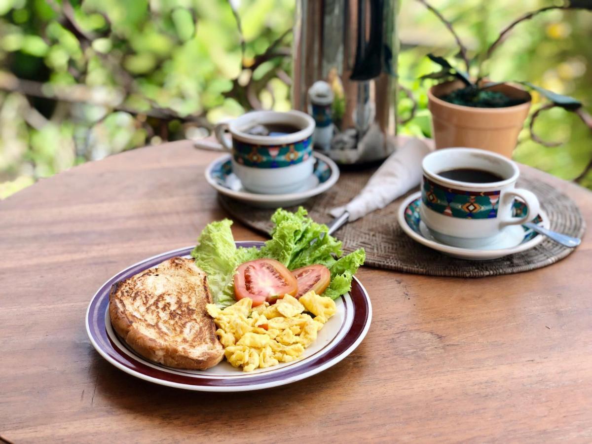Gusti Rai House Hotel Ubud  Bagian luar foto